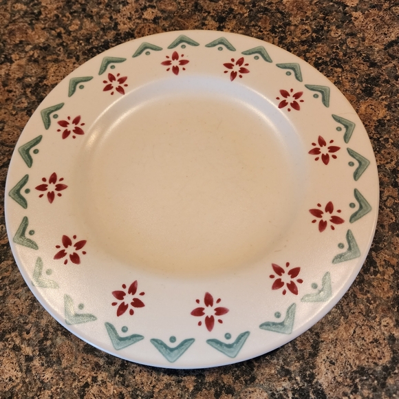 Pfaltzgraff Nordic Christmas 8" Plate/Goes w/ a Gravy Boat - Picture 1 of 5